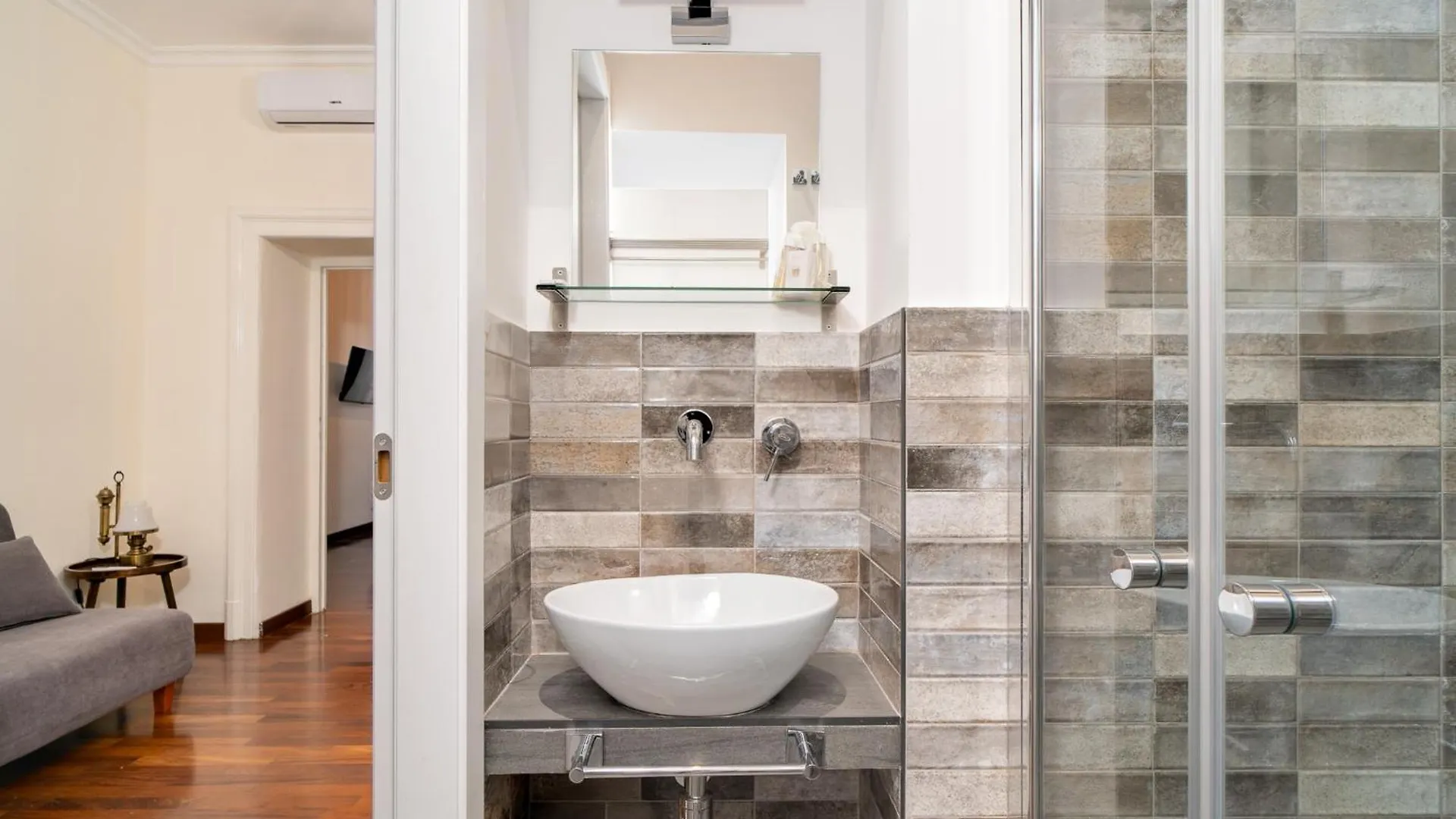 Oleum Roma Veneto Apartment