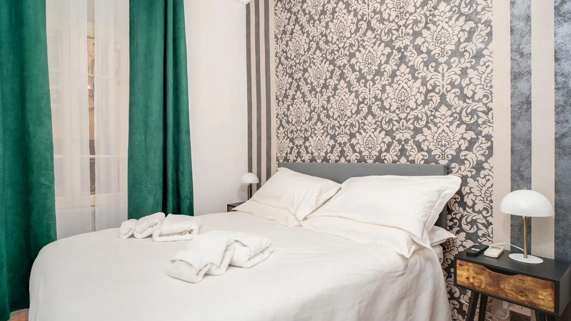 Oleum Roma Veneto Apartment