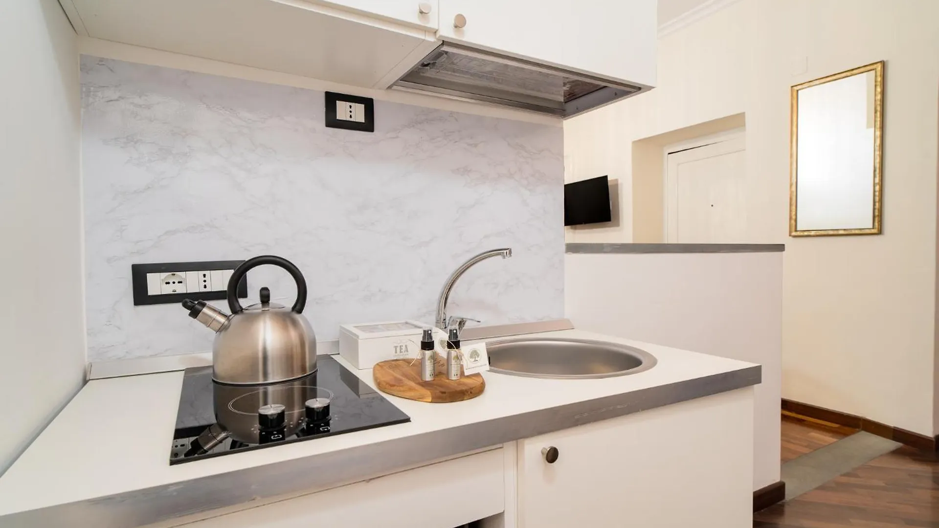 Oleum Roma Veneto Apartment Italy
